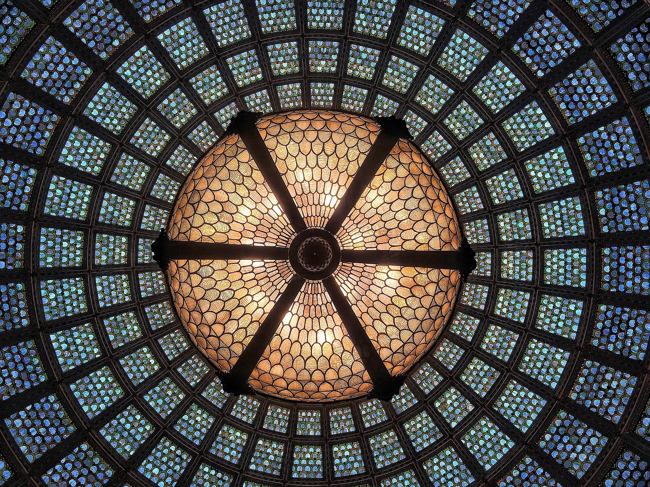 Are You Looking for Top Commercial Designers in Illinois?